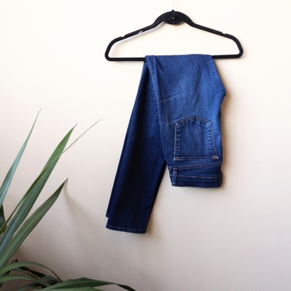 J Brand Denim - J Brand Mid Rise Stove Pipe Ignite Skinny Jeans